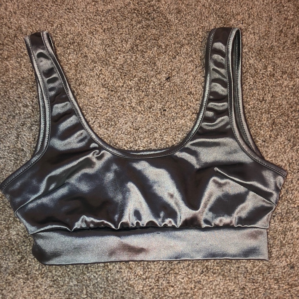 grey crop top